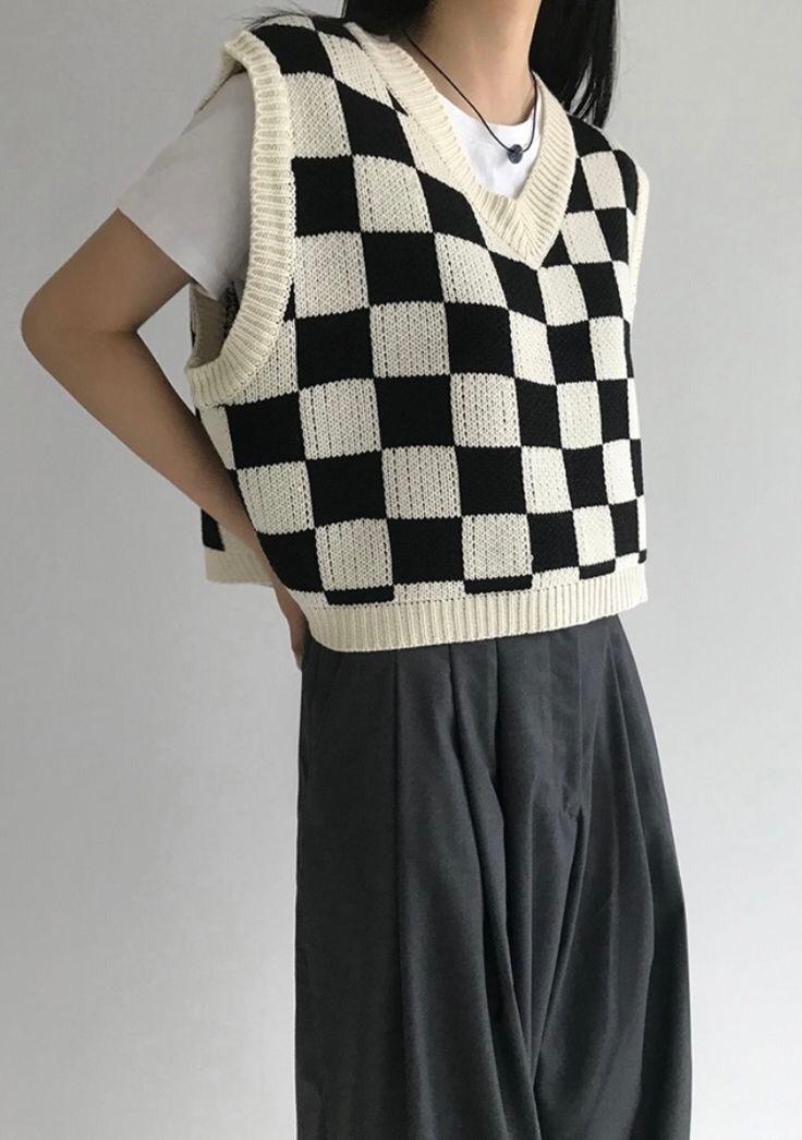 Checkerboard Patterned Knitted Sweater Vest