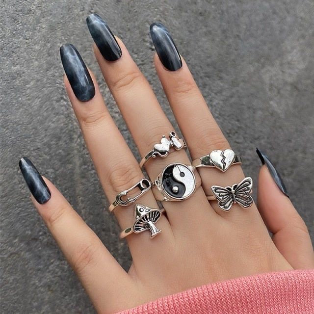 Aesthetic rings